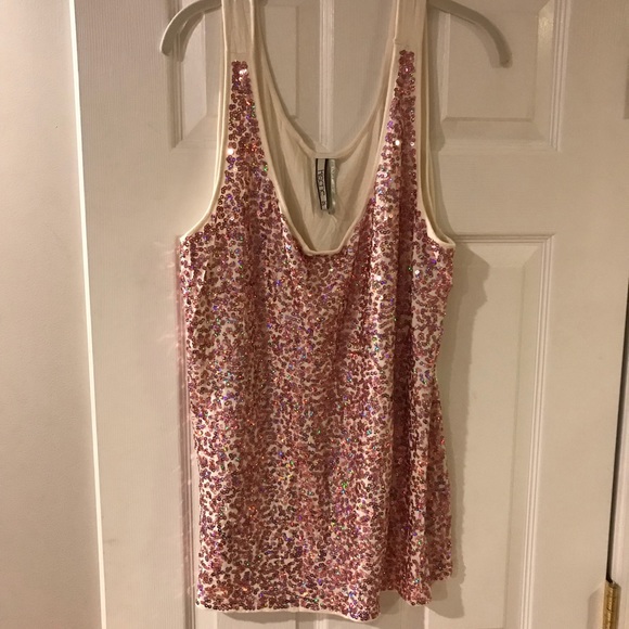 Pink sequins top - Picture 1 of 3